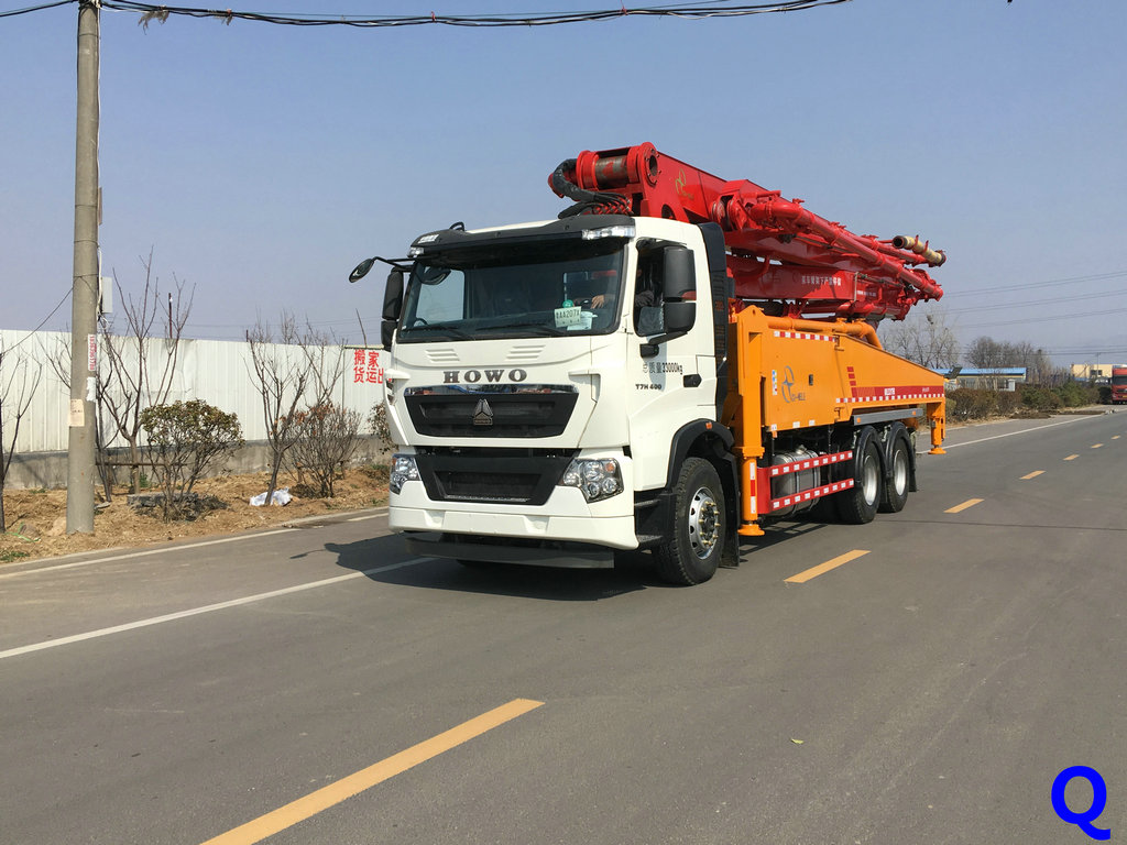 小型混凝土泵車，青島科尼樂混凝土泵車，天泵，