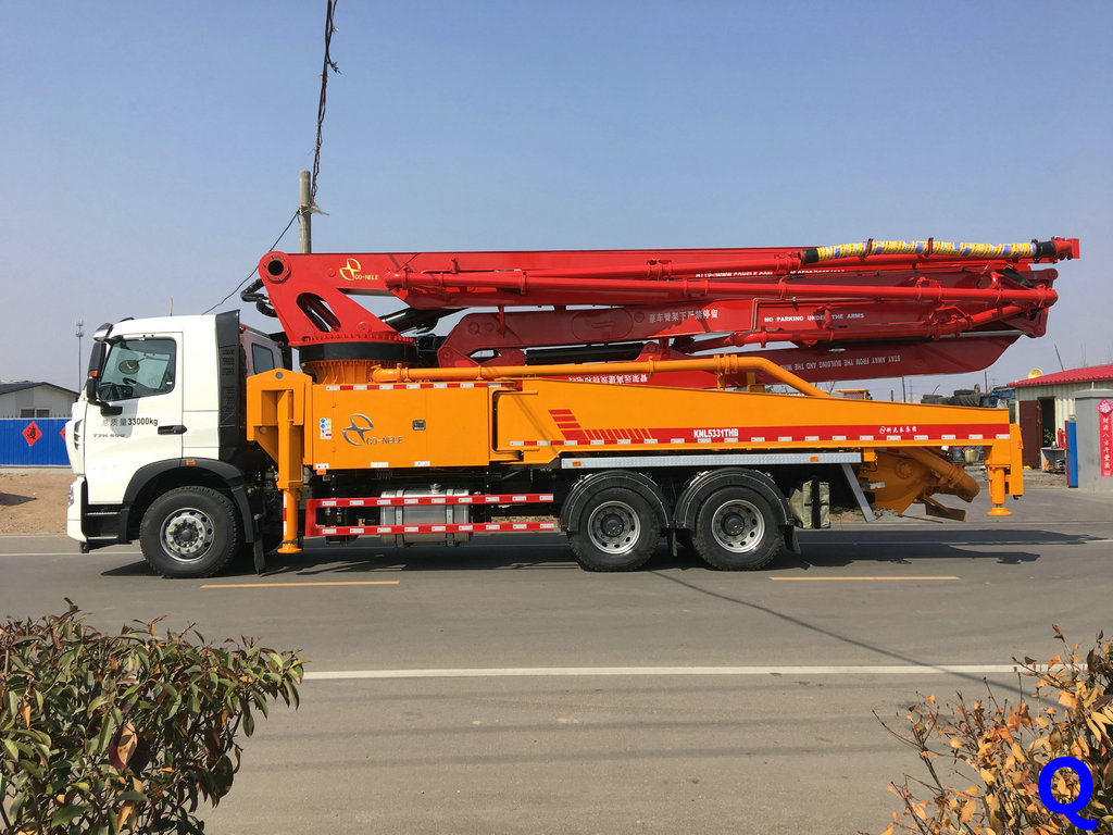 小型混凝土泵車，天泵，小型泵車，混凝土泵車
