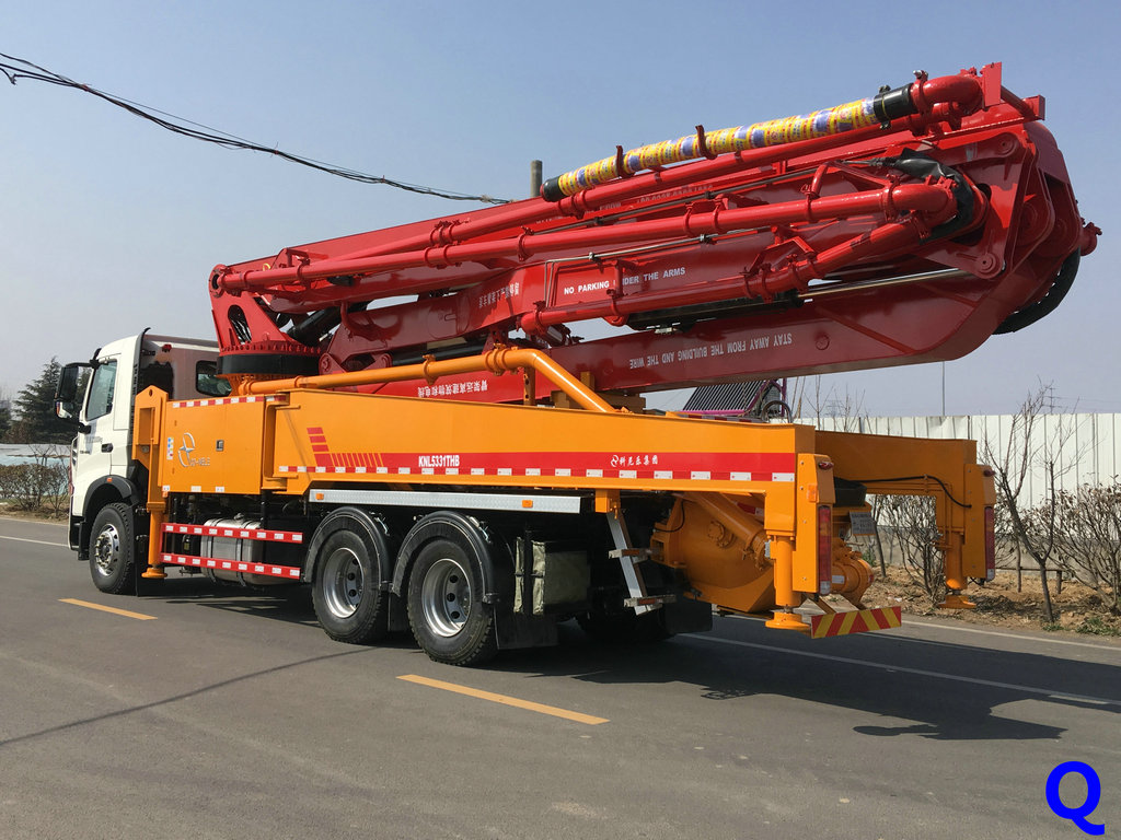 小型混凝土泵車(chē) 天泵 混凝土泵 小型泵車(chē)