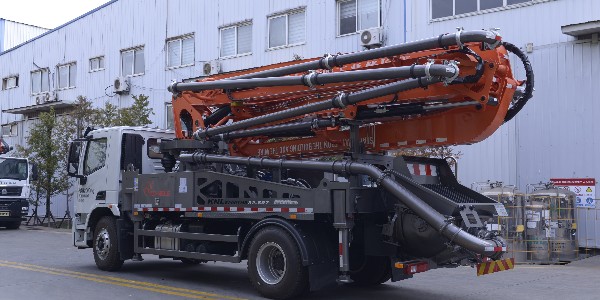 由于機械設(shè)備需求多樣，更多小型泵車針對農(nóng)村市場而展現(xiàn)