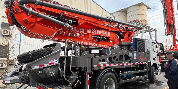 泵車(chē)泵送作業(yè)時(shí)發(fā)動(dòng)機(jī)掉速嚴(yán)重故障怎么辦