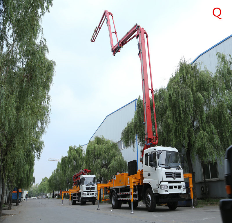 小型混凝土泵車，天泵，小型泵車價(jià)格